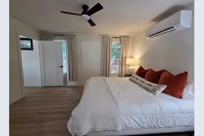 421 E Orchard St, Fredericksburg, TX 78624 - Photo 13