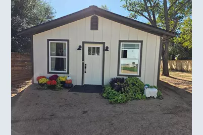 421 E Orchard St, Fredericksburg, TX 78624 - Photo 1