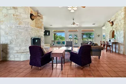 3841 W US Hwy 290, Fredericksburg, TX 78624 - Photo 17