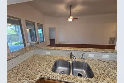 323 Chase Oaks Place, Fredericksburg, TX 78624 - Photo 15