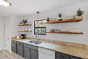 207 S Cherry St, Fredericksburg, TX 78624 - Photo 19