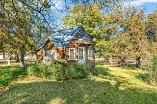 230 Lakewood Ln, Fredericksburg, TX 78624 - Photo 11