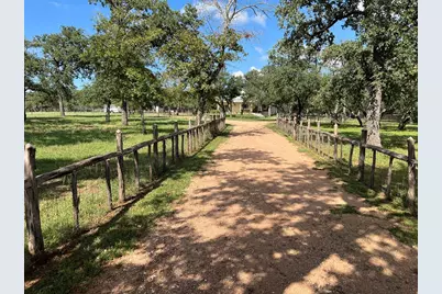 2747 Lower Crabapple Rd, Fredericksburg, TX 78624 - Photo 3