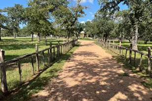 2747 Lower Crabapple Rd, Fredericksburg, TX 78624 - Photo 3