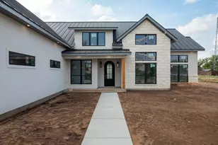 214 Woodcrest, Fredericksburg, TX 78624 - Photo 5