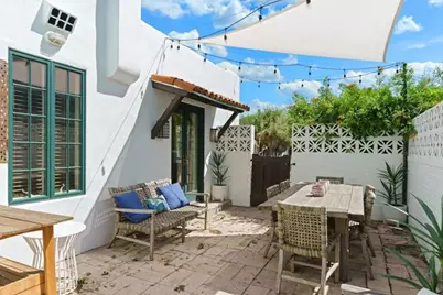 409 W Water St, Kerrville, TX 78028 - Photo 5