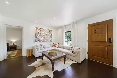 409 W Water St, Kerrville, TX 78028 - Photo 7