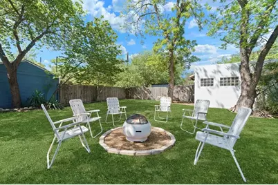 409 W Water St, Kerrville, TX 78028 - Photo 27