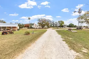 1447 Royal Oaks Loop, Fredericksburg, TX 78624 - Photo 97