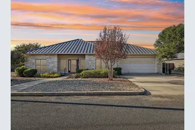 802 Avenue C, Fredericksburg, TX 78624 - Photo 1