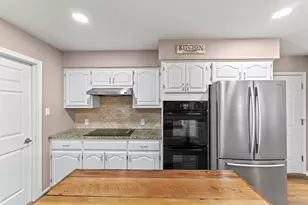 117 Holly Hill, Ingram, TX 78025 - Photo 11