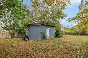 606 N Adams St, Fredericksburg, TX 78624 - Photo 27