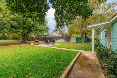 606 N Adams St, Fredericksburg, TX 78624 - Photo 29