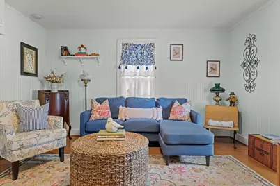 606 N Adams St, Fredericksburg, TX 78624 - Photo 5