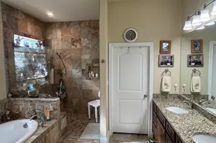 324 Ellebracht Dr, Fredericksburg, TX 78624 - Photo 25