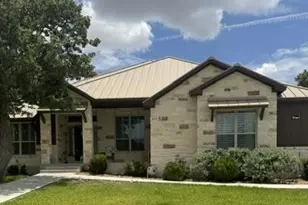 324 Ellebracht Dr, Fredericksburg, TX 78624 - Photo 1