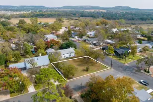 212 E Hackberry St, Fredericksburg, TX 78624 - Photo 1
