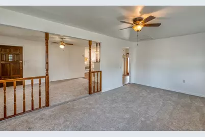 605 W Ash Dr, Johnson City, TX 78636 - Photo 3