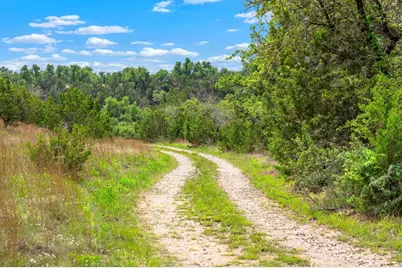 7625 N State Hwy 16, Fredericksburg, TX 78624 - Photo 31