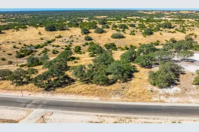 147 Cattlemans Crossing Dr, Kerrville, TX 78028 - Photo 9