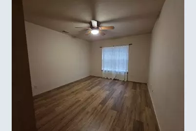 237 S Green Oaks Loop, Fredericksburg, TX 78624 - Photo 11