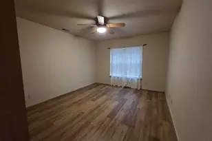 237 S Green Oaks Loop, Fredericksburg, TX 78624 - Photo 11