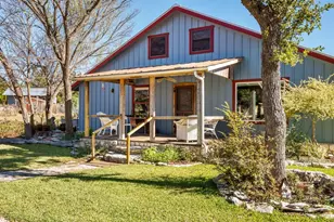 483 E Grand Oaks Dr, Harper, TX 78631 - Photo 29