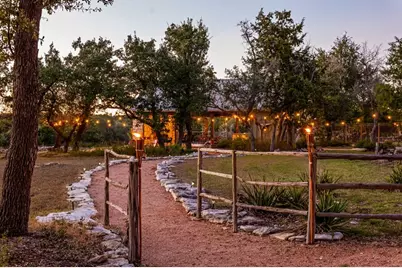 483 E Grand Oaks Dr, Harper, TX 78631 - Photo 7