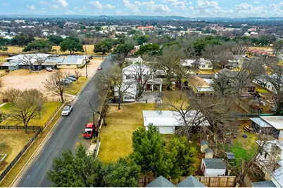 601 Bell St, Fredericksburg, TX 78624 - Photo 39