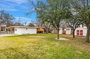 601 Bell St, Fredericksburg, TX 78624 - Photo 33