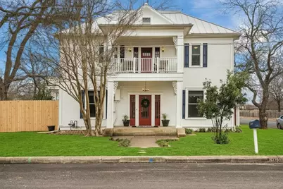 601 Bell St, Fredericksburg, TX 78624 - Photo 1