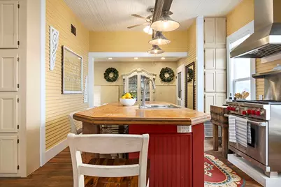 601 Bell St, Fredericksburg, TX 78624 - Photo 11