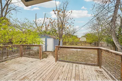 411 W Water St, Kerrville, TX 78028 - Photo 21