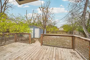 411 W Water St, Kerrville, TX 78028 - Photo 21
