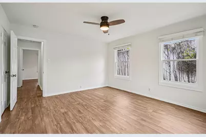 411 W Water St, Kerrville, TX 78028 - Photo 19