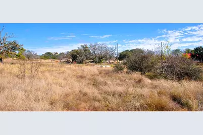 000 W Live Oak Rd, Fredericksburg, TX 78624 - Photo 9