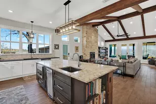 308 Oakhaven Ln, Fredericksburg, TX 78624 - Photo 9