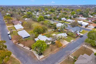 611 W Burbank St, Fredericksburg, TX 78624 - Photo 65