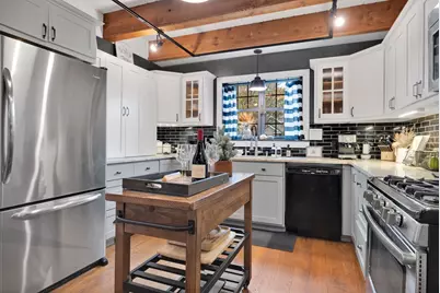 611 W Burbank St, Fredericksburg, TX 78624 - Photo 25