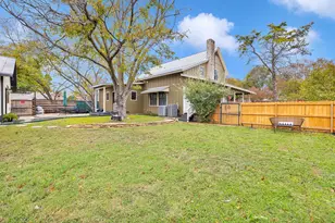 611 W Burbank St, Fredericksburg, TX 78624 - Photo 61