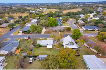 611 W Burbank St, Fredericksburg, TX 78624 - Photo 69