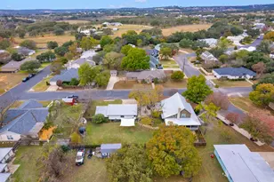 611 W Burbank St, Fredericksburg, TX 78624 - Photo 69