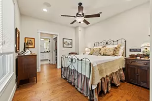 923 Hawthorn Ln, Fredericksburg, TX 78624 - Photo 11