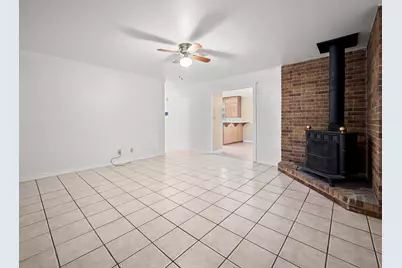 612 Bluebonnet, Fredericksburg, TX 78624 - Photo 3