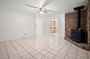 612 Bluebonnet, Fredericksburg, TX 78624 - Photo 3