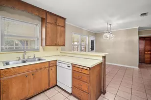 612 Bluebonnet, Fredericksburg, TX 78624 - Photo 9