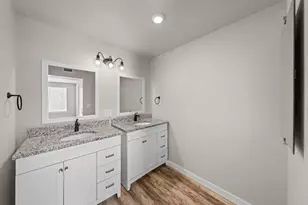 309 W College St, Fredericksburg, TX 78624 - Photo 13