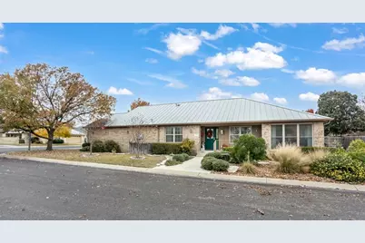 1702 Cherrywood Dr, Fredericksburg, TX 78624 - Photo 1