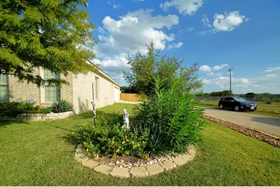 109 Coronado Dr, Kerrville, TX 78028 - Photo 33