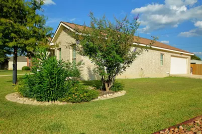 109 Coronado Dr, Kerrville, TX 78028 - Photo 3